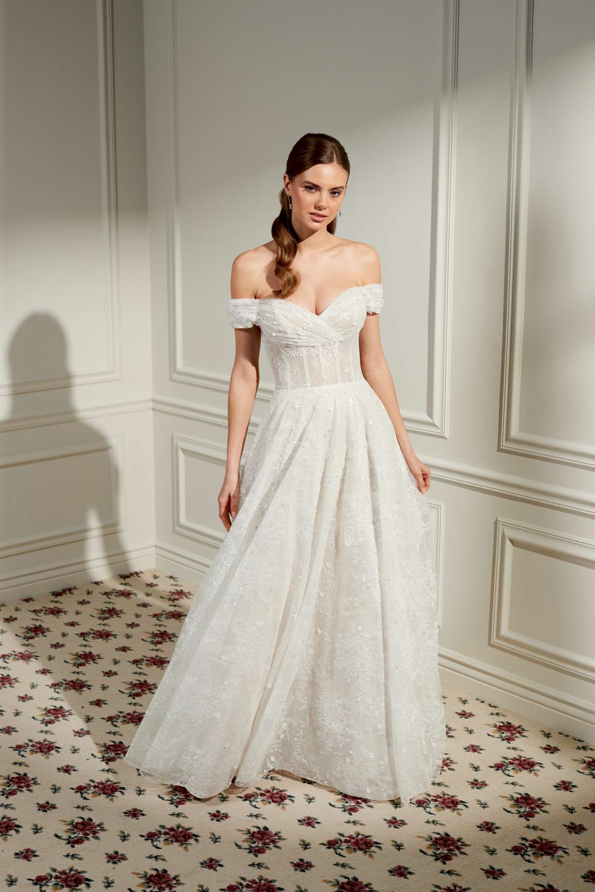Romantisches A-Linien-Brautkleid mit Chantilly-Spitze und Glitzer
Adore by Justin Alexander Dollie Romantisches A-Linien-Brautkleid mit Chantilly-Spitze und Glitzer
Adore by Justin Alexander Dollie