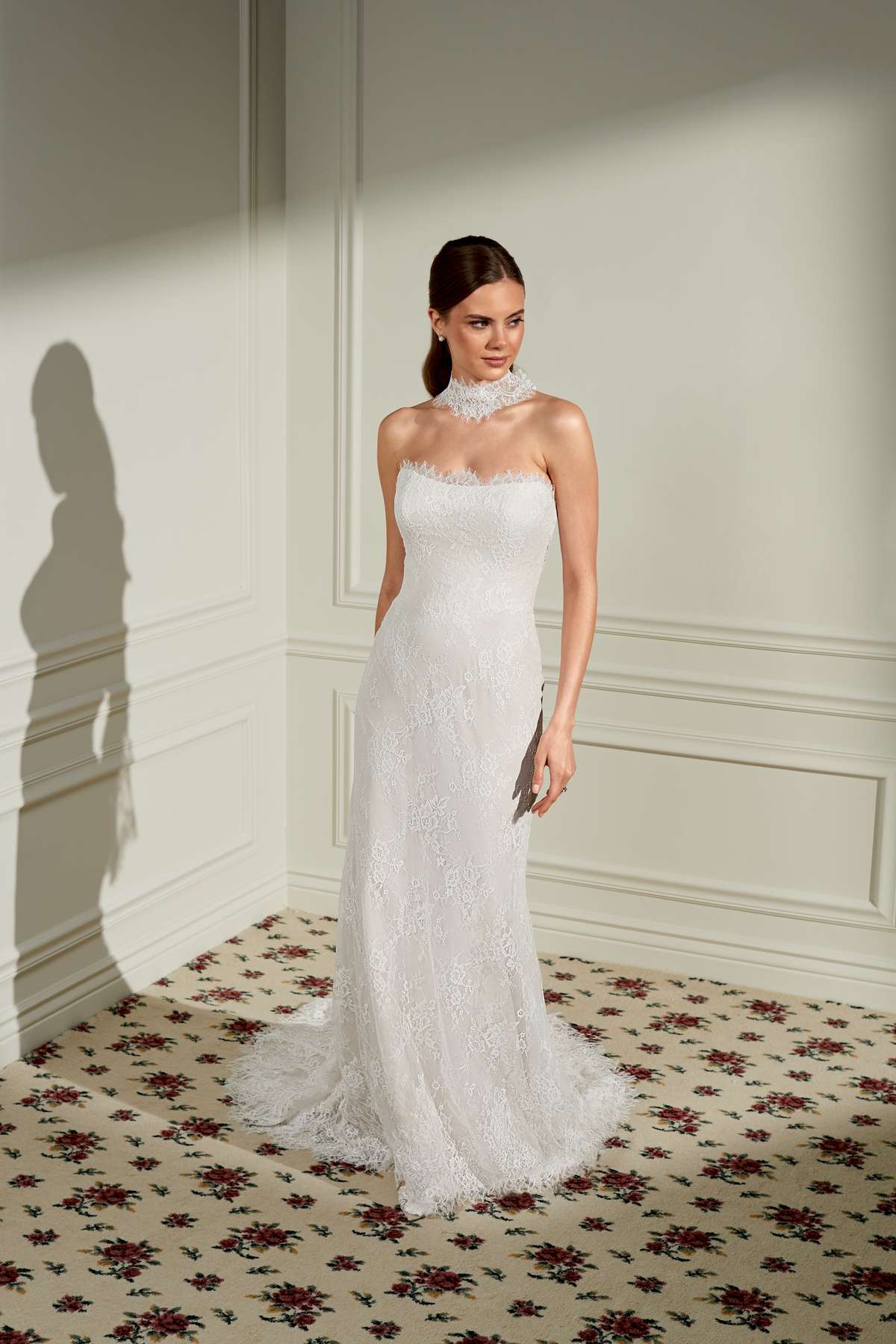 Fit and Flare Brautkleid aus feiner Chantilly-Spitze
Adore by Justin Alexander Minnie Fit and Flare Brautkleid aus feiner Chantilly-Spitze
Adore by Justin Alexander Minnie