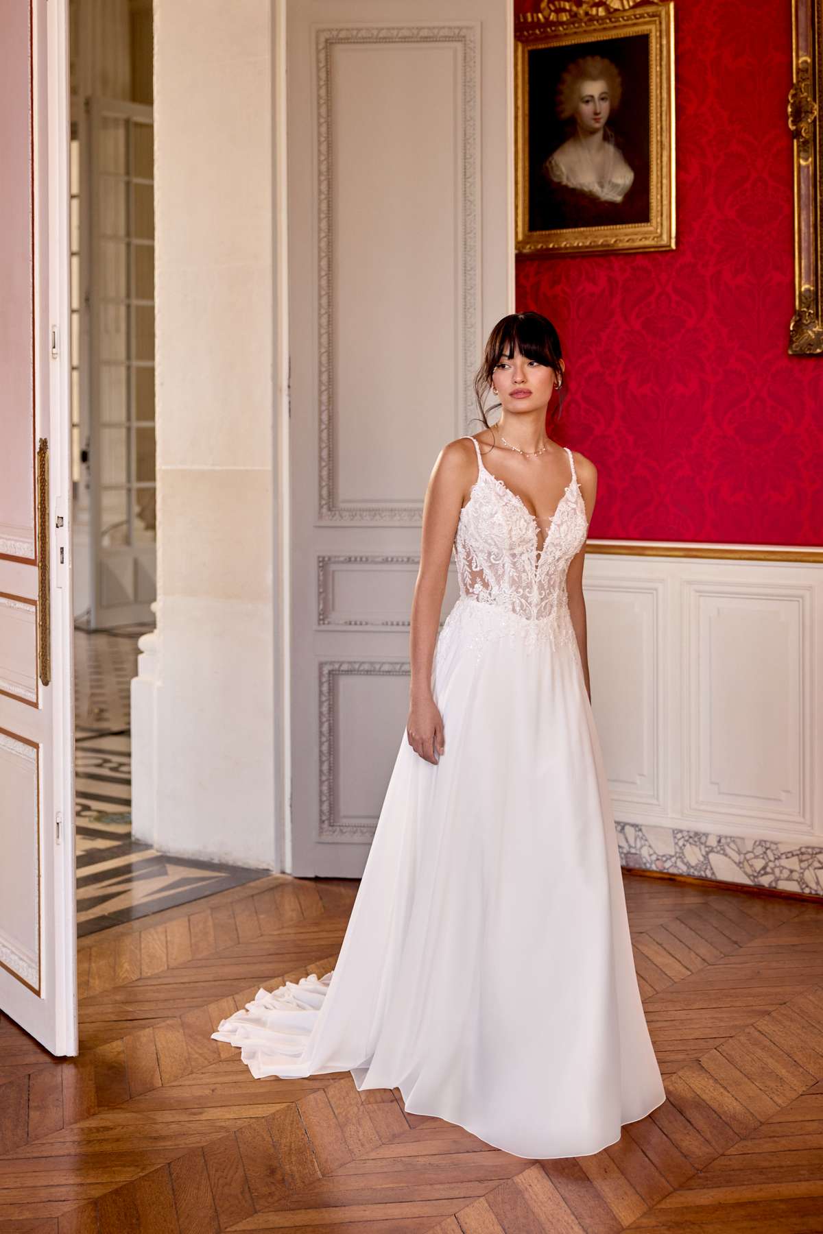 Fließendes A-Linien Brautkleid mit Spitze und Chiffon-Rock
Adore by Justin Alexander Noelle