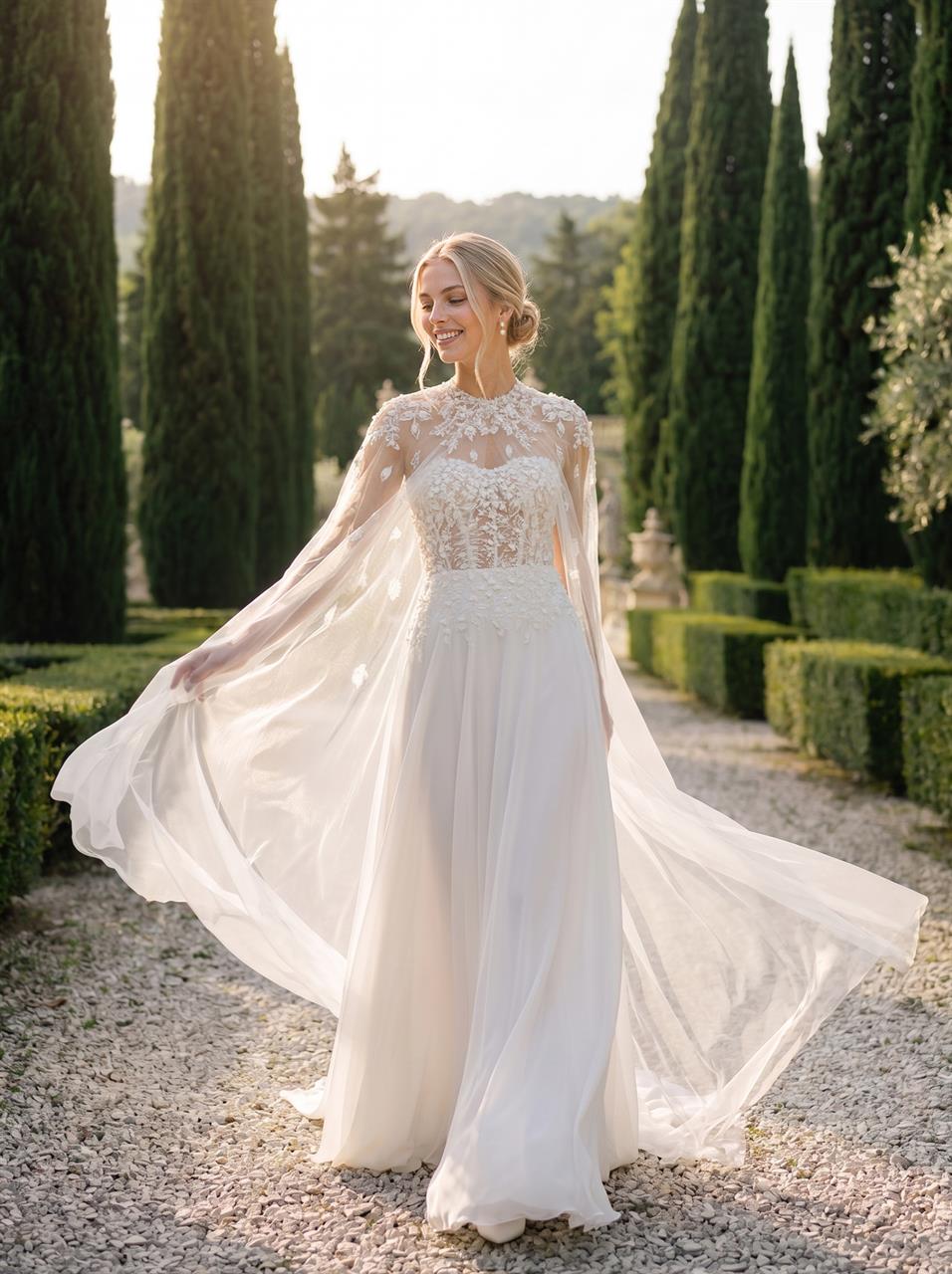 Elegantes Bridal Cape mit floraler Stickerei
Marylise Yolanda Bridal Cape