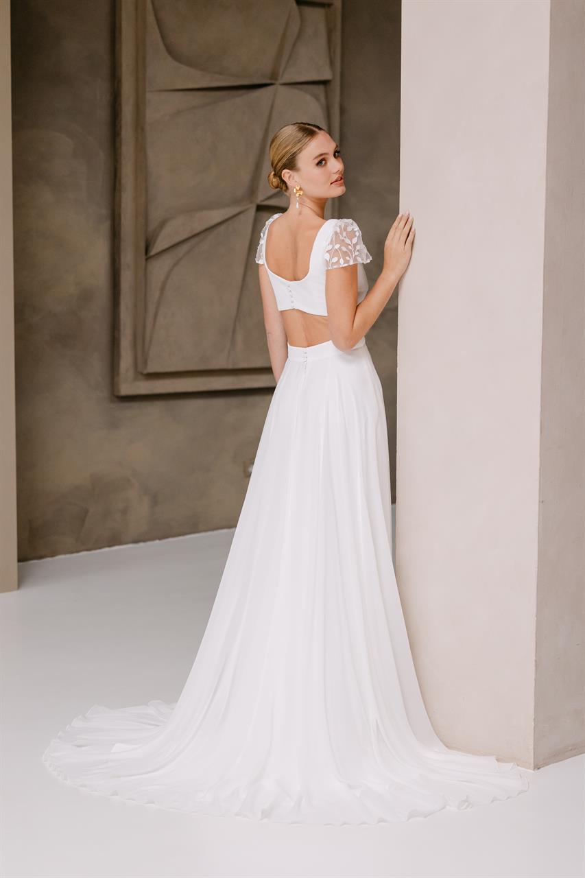 Modern-cleanes Boho-Brautkleid mit Blätterspitze Modern-cleanes Boho-Brautkleid mit Blätterspitze