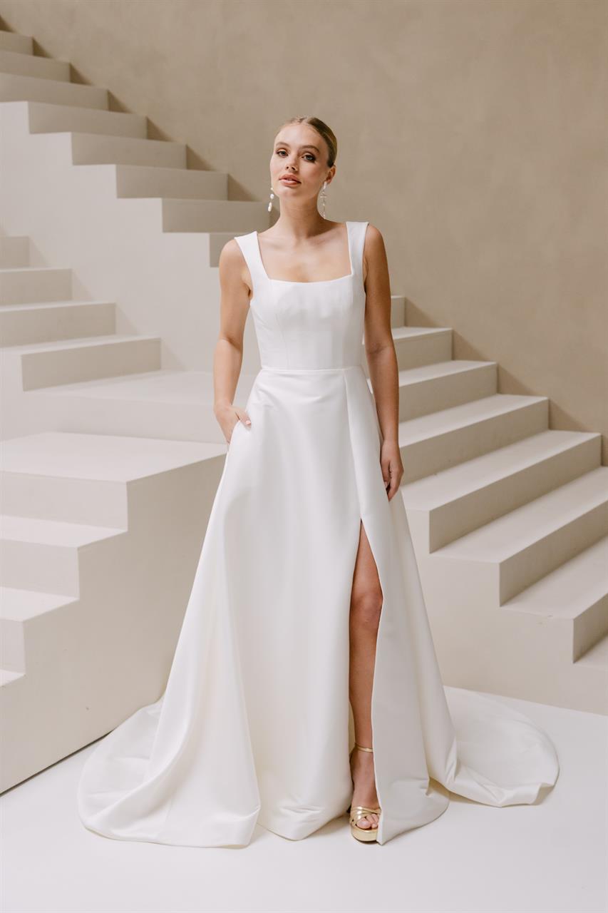 Old Money Brautkleid aus Mikado mit Karree-Ausschnitt 
Marylise Marisol