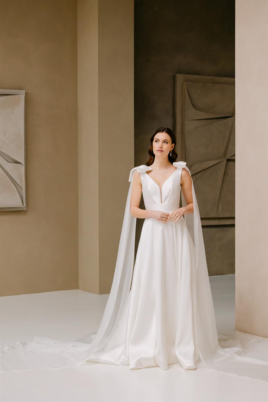 Cleanes Mikado Brautkleid mit Schleifen&nbsp;
Marylise Tereza