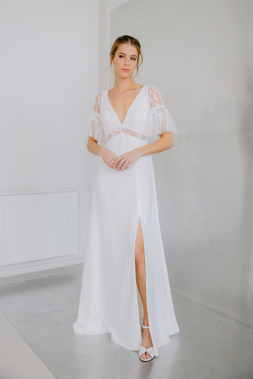 Minimalistisches Empire-Brautkleid im modernen Boho-Look
Rembo Atelier Rosée